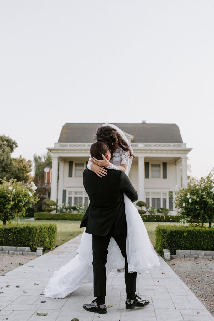 Bride and groom photos at the manor estate