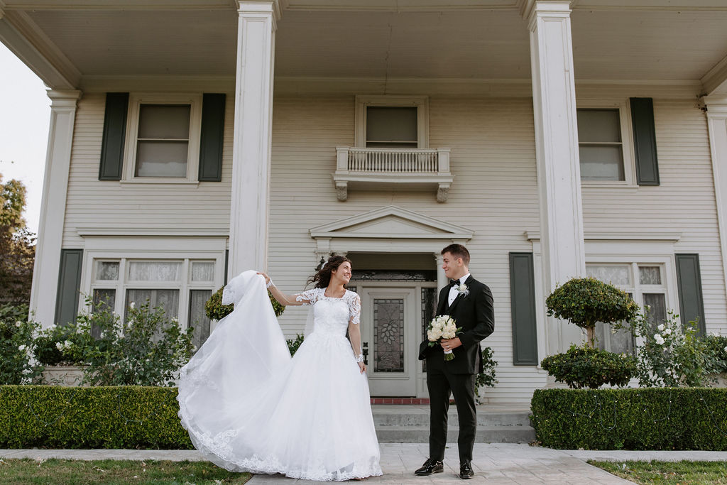 Bride and groom photos at the manor estate