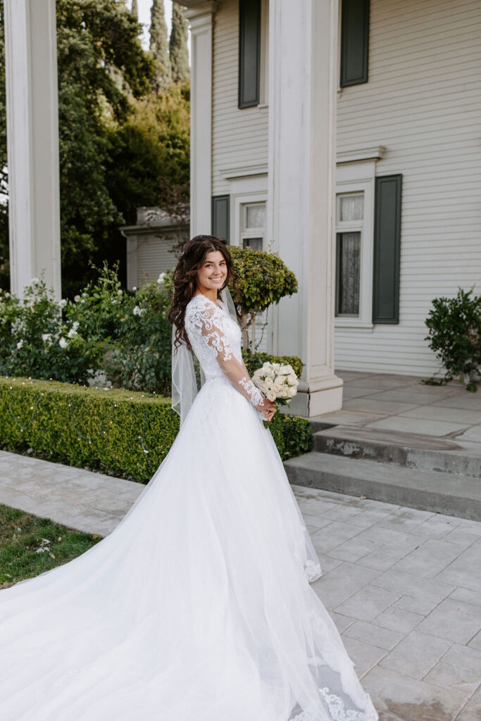 Bridal portraits at the Manor estate
