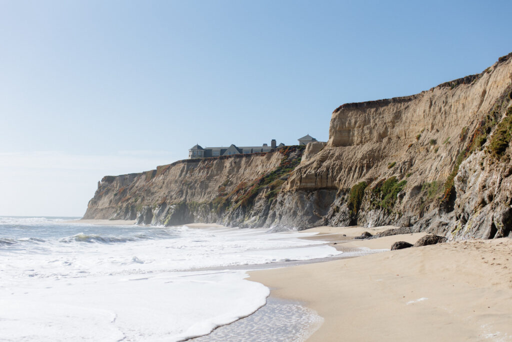 beach maternity session