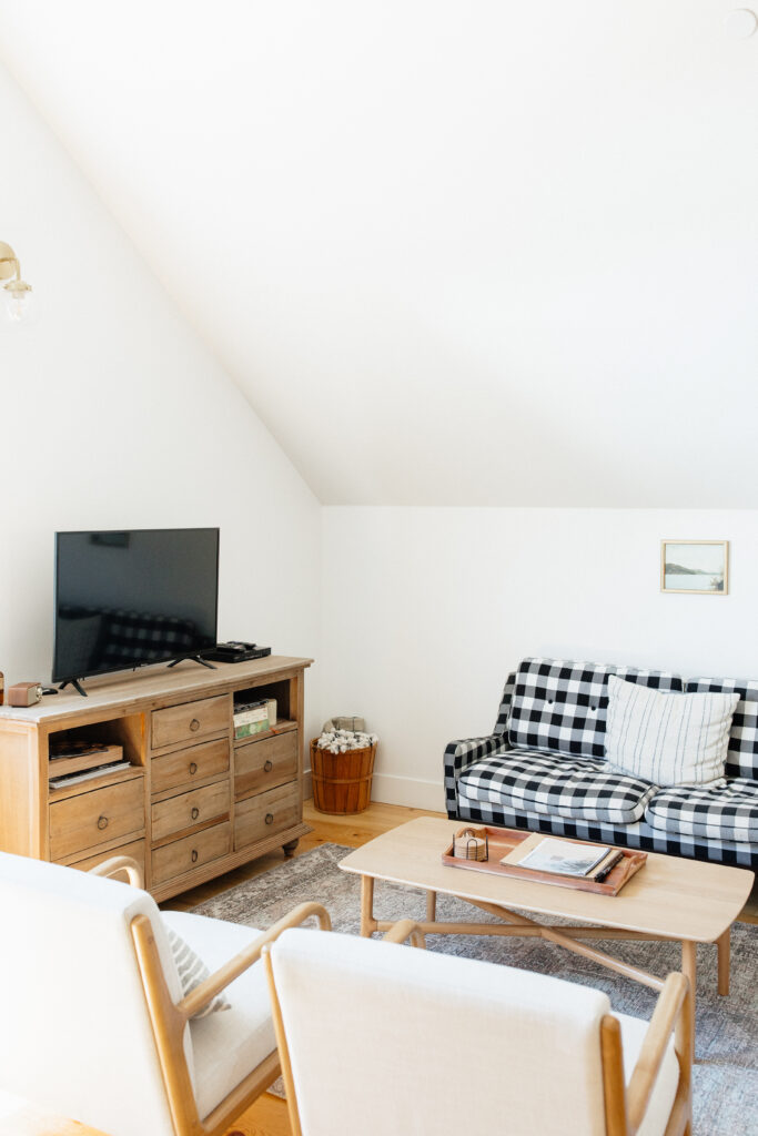 Farmhouse Pastures Bridal suite