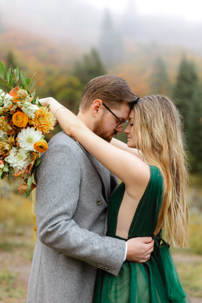 Fall Engagement session with bouquet
