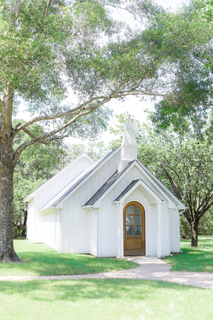 White chapel church ceremony Texas