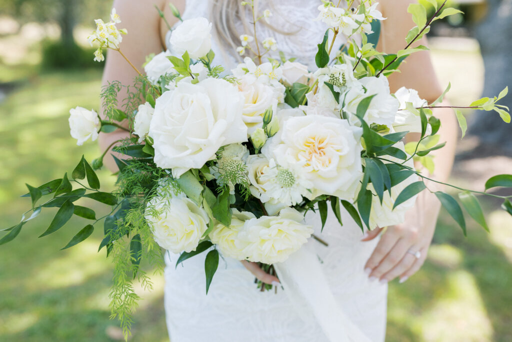 white wedding bouquet