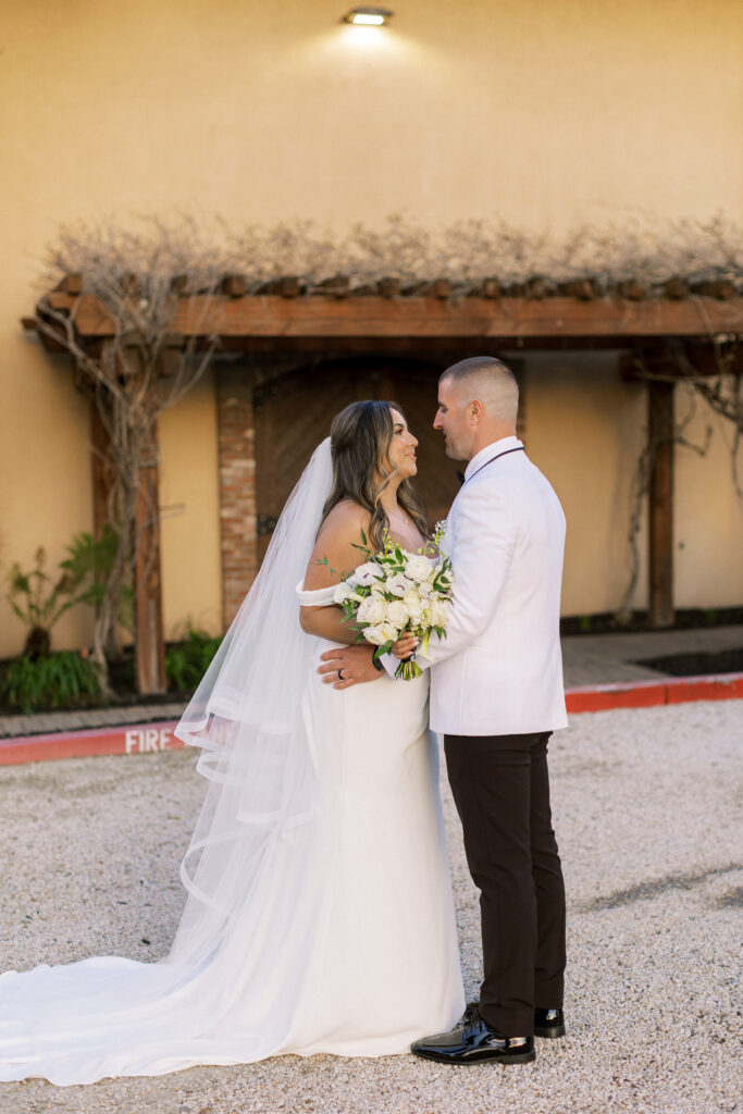 Bride and groom at the Palm Event Center In Livermore, Golden hour photo