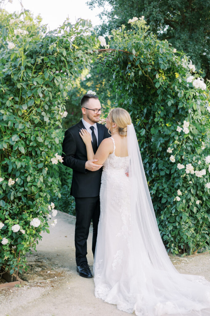 Romantic couple portraits at La Reve Estate in Elk Grove
