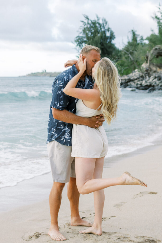Shannon Bryn Photo on beach in Kaui