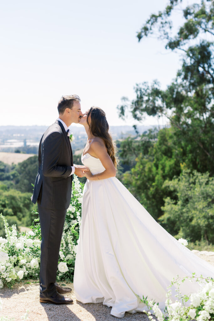 Bride and Groom Ceremony luxury editorial | Casa Blanca Interlaken Wedding