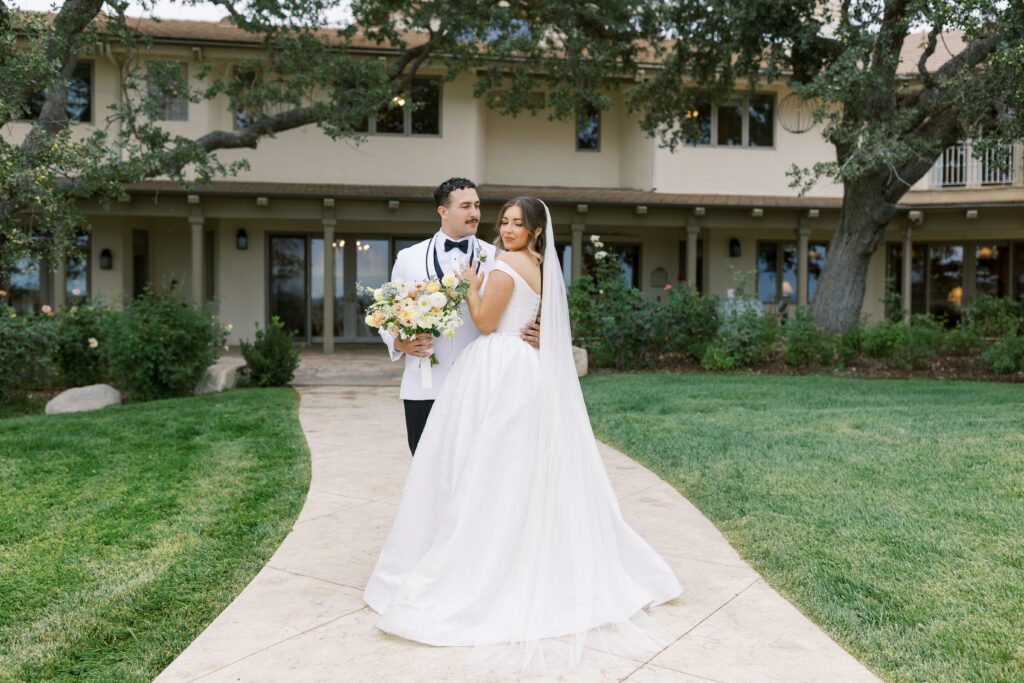 Romantic couple portrait at Eagle Oak Ranch, Paso Robles luxury wedding venue