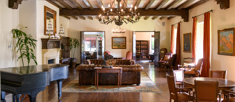 Spanish Revival courtyard at Riviera Mansion wedding venue