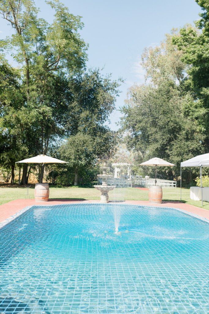Pool and fountain feature at TULU Vineyards wedding venue