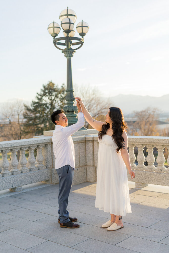 Elegant Utah engagement session at golden hour | SHannon Bryn Photo